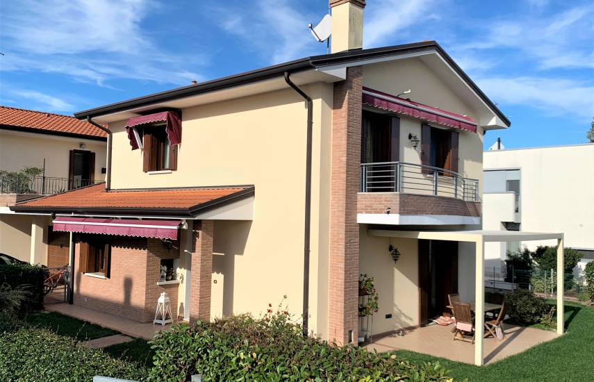 San Donà di Piave, in vendita BI-VILLA